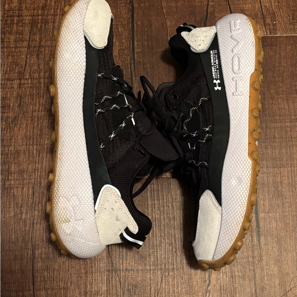Under Armour Men's Black and White Sneakers fat tire bottom breathable mesh 9.5 - Picture 5 of 5